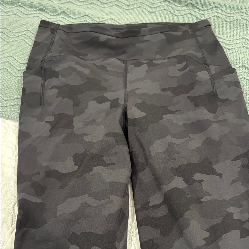 Camouflage Leggings lululemon with pockets
